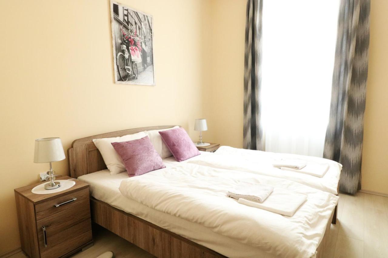 Classic Apartman Szeged Exterior photo